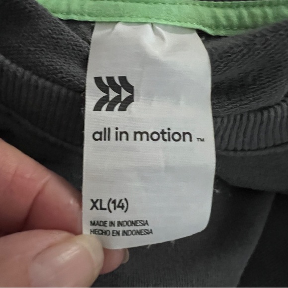 All in Motion Boys Gray Crewneck Sweater with Bold Green Design Size 14 EUC - Picture 4 of 5
